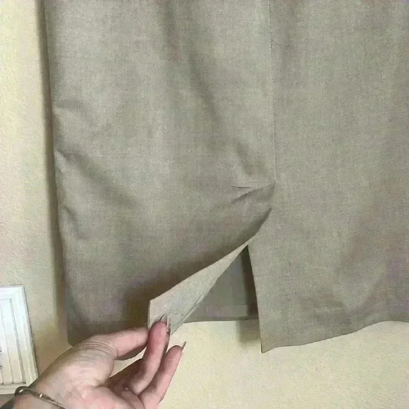 Talbots petite size 2 a line skirt - Picture 4 of 5